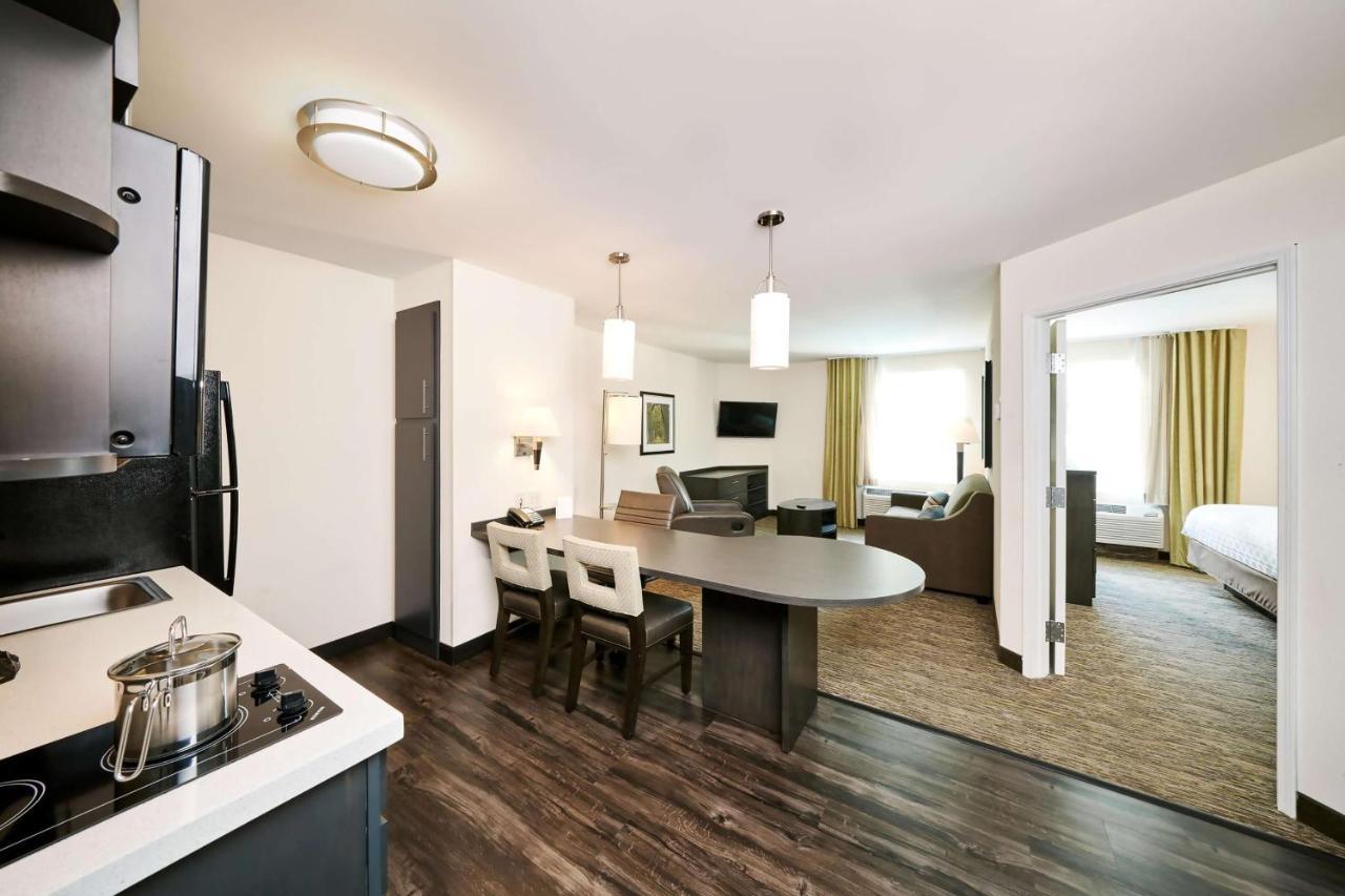 Sonesta Simply Suites St Louis Earth City Exterior foto