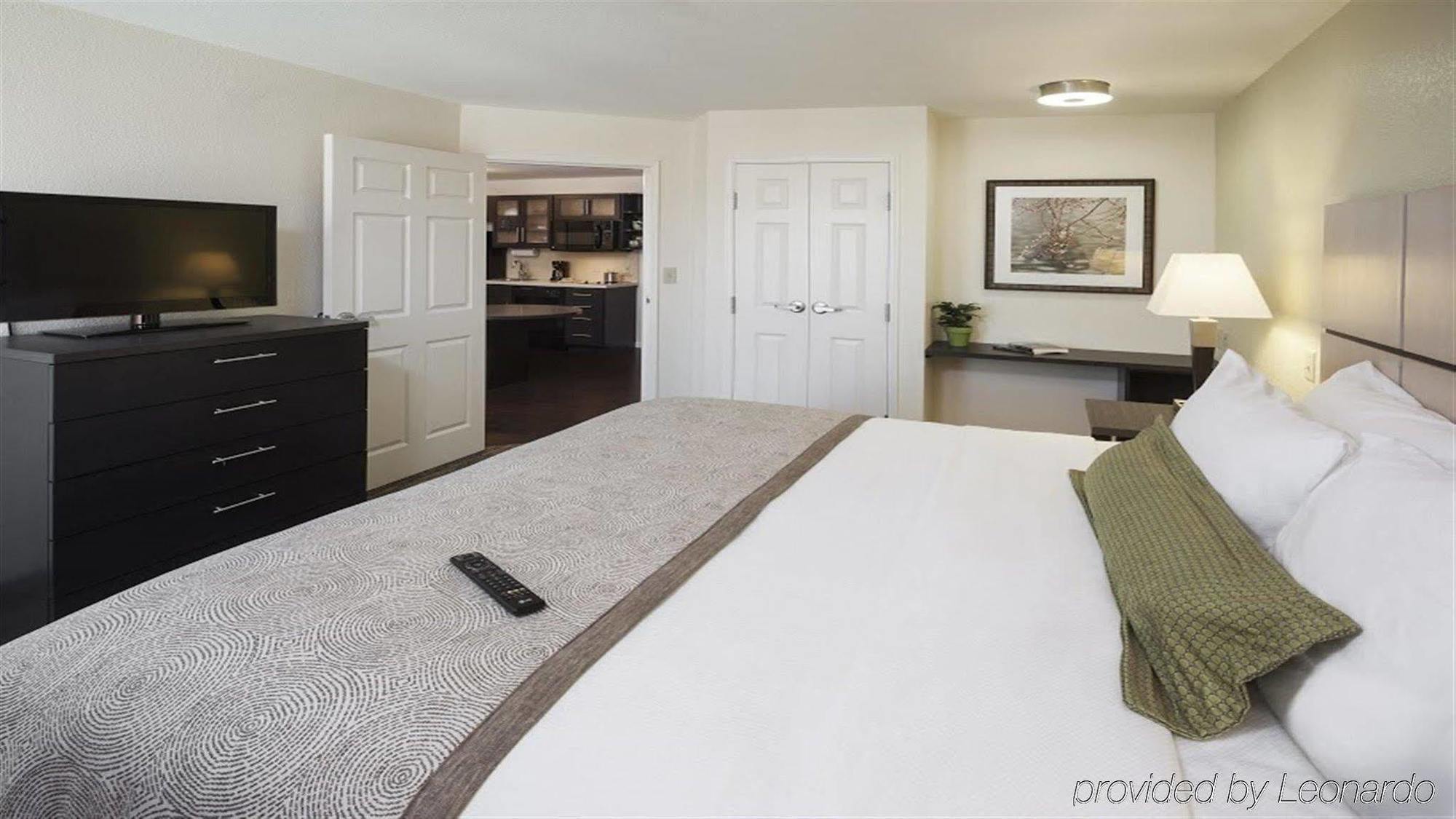 Sonesta Simply Suites St Louis Earth City Exterior foto